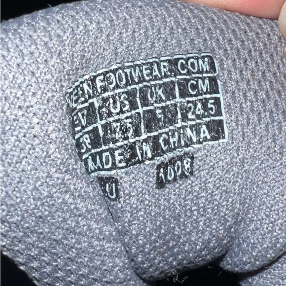 KEEN 7.5 Hiking Women’s Shoes Targhee II Voyageur or Circadia Athletic S… - Picture 9 of 12